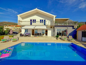 Holiday Home Aurora by Interhome